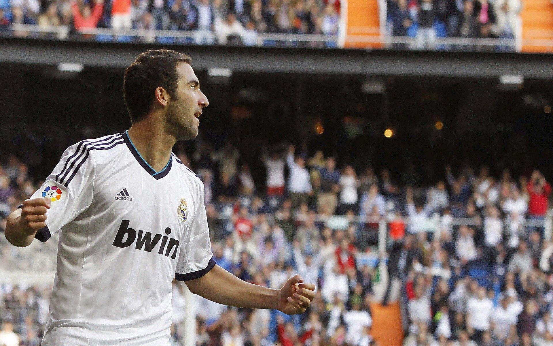 18岁高中锋张家鸣获伯恩利U21试训邀请,辽足新星迈向英伦舞台